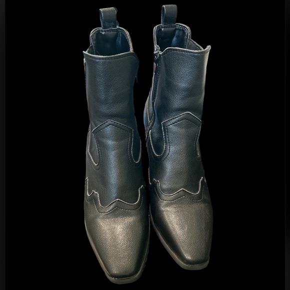 DV by Dolce Vita - Black Western Boot size 8 - Picture 2 of 5